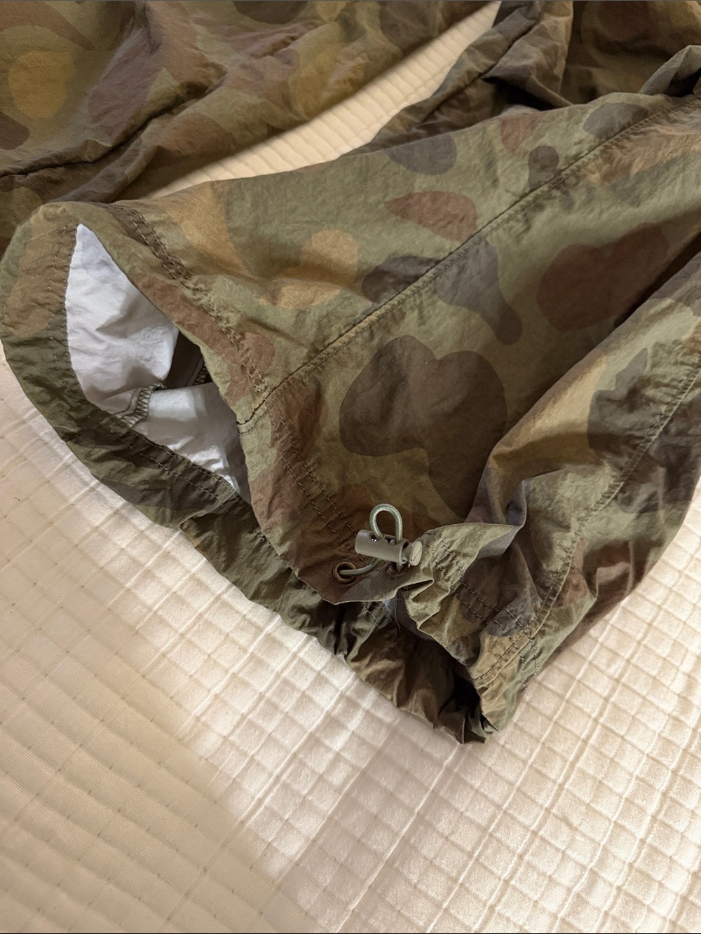 Urban Outfitters Sloan Nylon Camo Ultra Baggy Y2K Inspired Balloon Pant,S - Picture 9 of 15